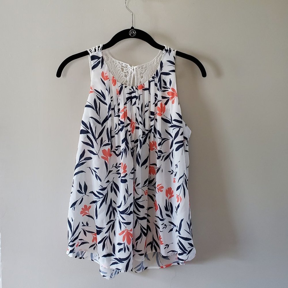 NWT Daniel Rainn | Floral Lace Back Tank